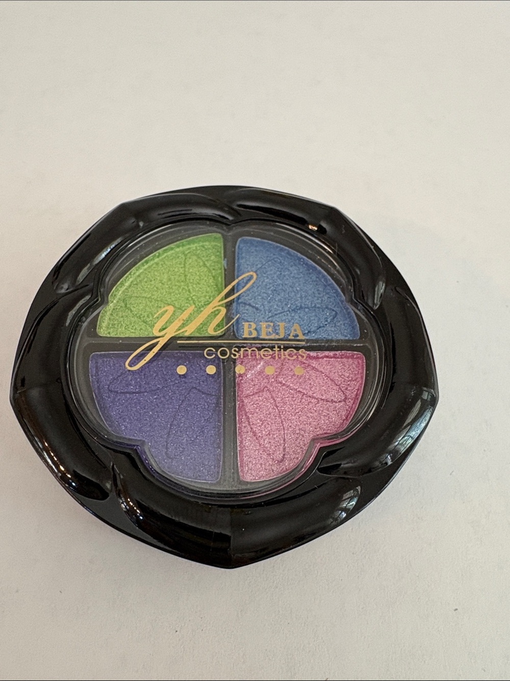 4-Color Eyeshadow Palette — Green, Blue, Purple & Pink